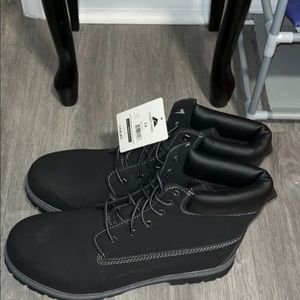 Men’s Hiking Boots